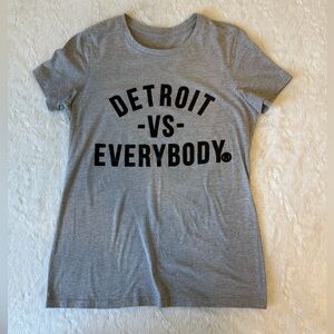 “DETROIT VS EVERYBODY" SIZE:LRG DETROIT RETRO 313 T-SHIRT